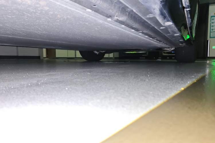 Used Xiaomi Auto YU7 2025 Ultra-Long Range Rear-Wheel Drive Version Chassis Rear Right