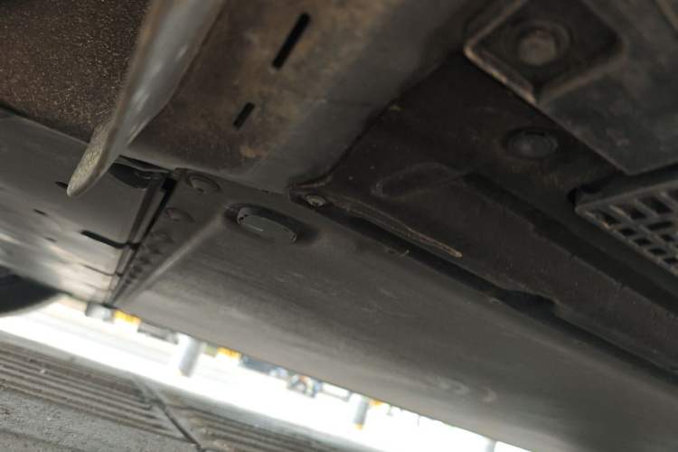 Used Xiaomi Auto YU7 2025 Ultra-Long Range High-Performance All-Wheel-Drive Max Edition Chassis Rear Right