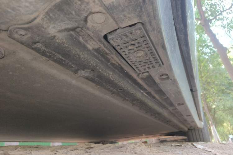 Used Xiaomi Auto YU7 2025 Ultra-Long Range High-Performance All-Wheel-Drive Max Edition Chassis Rear Right