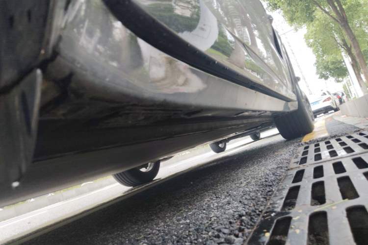 Used Xiaomi Auto YU7 2025 Ultra-Long Range Rear-Wheel Drive Version Chassis Rear Right