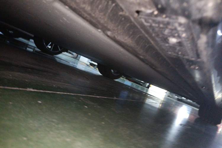Used Xiaomi Auto YU7 2025 Ultra-Long Range High-Performance All-Wheel-Drive Max Edition Chassis Rear Right