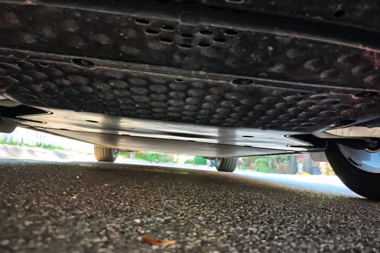 Used Xiaomi Auto YU7 2025 Ultra-Long Range High-Performance All-Wheel-Drive Max Edition Chassis Rear