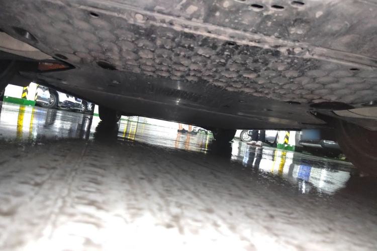 Used Xiaomi Auto YU7 2025 Ultra-Long Range High-Performance All-Wheel-Drive Max Edition Chassis Rear