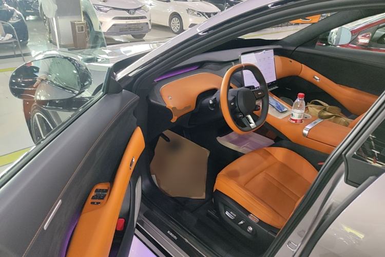Used Xiaomi Auto YU7 2025 Ultra-Long Range High-Performance All-Wheel-Drive Max Edition Driver Seat