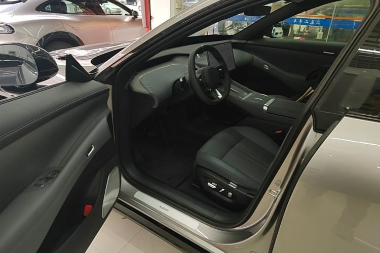 Used Xiaomi Auto YU7 2025 Ultra-Long Range Rear-Wheel Drive Version Driver Seat
