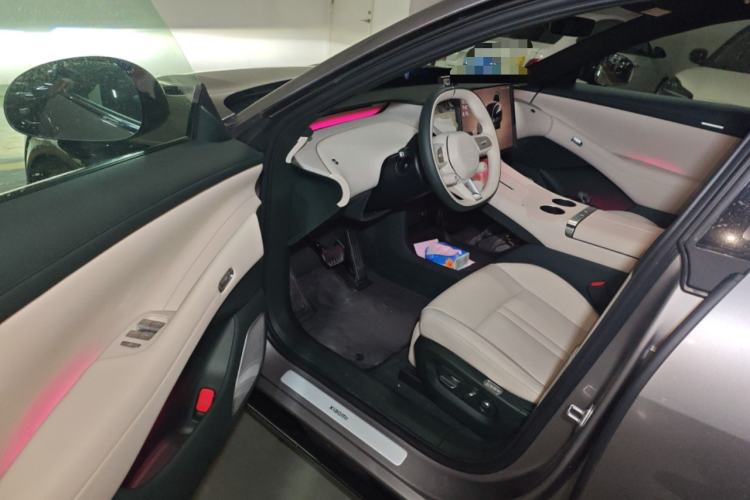 Used Xiaomi Auto YU7 2025 Ultra-Long Range All-Wheel Drive Pro Version Driver Seat