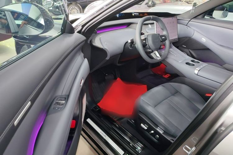 Used Xiaomi Auto YU7 2025 Ultra-Long Range All-Wheel Drive Pro Version Driver Seat