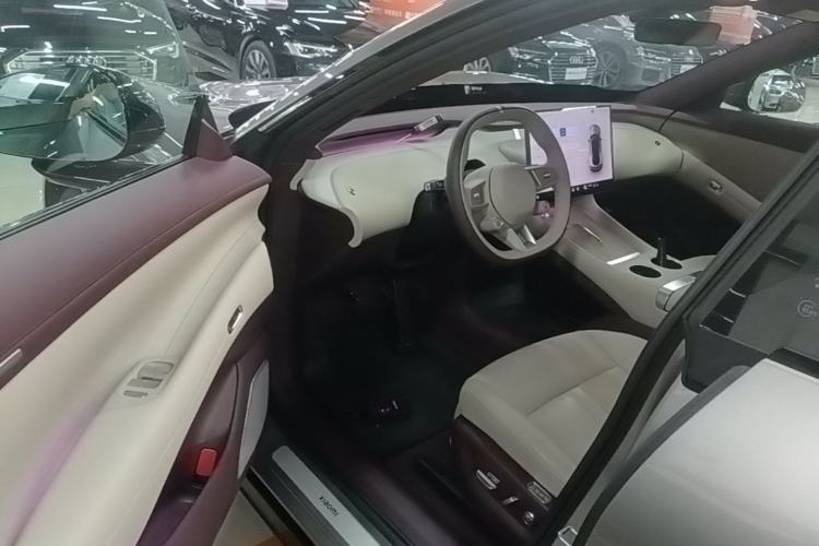 Used Xiaomi Auto YU7 2025 Ultra-Long Range All-Wheel Drive Pro Version Driver Seat