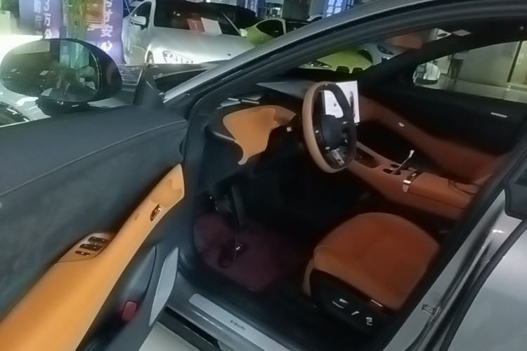 Used Xiaomi Auto YU7 2025 Ultra-Long Range Rear-Wheel Drive Version Driver Seat