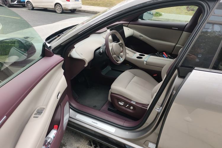 Used Xiaomi Auto YU7 2025 Ultra-Long Range Rear-Wheel Drive Version Driver Seat