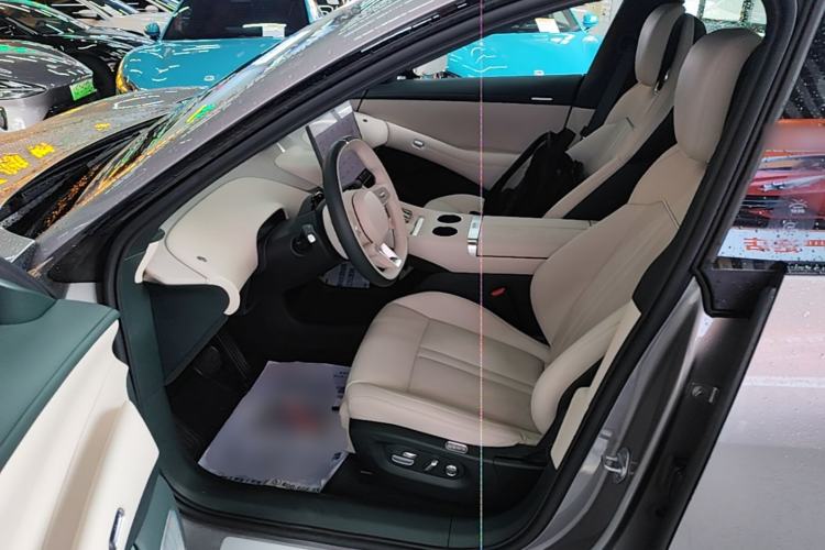 Used Xiaomi Auto YU7 2025 Ultra-Long Range All-Wheel Drive Pro Version Driver Seat