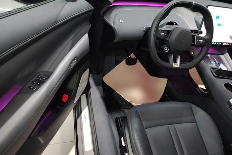 Used Xiaomi Auto YU7 2025 Ultra-Long Range Rear-Wheel Drive Version Driver Seat