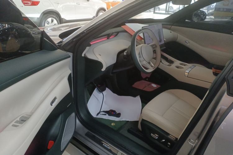 Used Xiaomi Auto YU7 2025 Ultra-Long Range High-Performance All-Wheel-Drive Max Edition Driver Seat