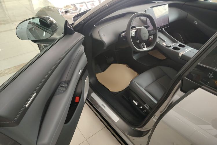 Used Xiaomi Auto YU7 2025 Ultra-Long Range All-Wheel Drive Pro Version Driver Seat