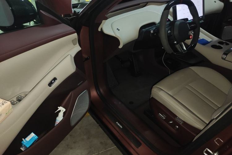 Used Xiaomi Auto YU7 2025 Ultra-Long Range High-Performance All-Wheel-Drive Max Edition Driver Seat