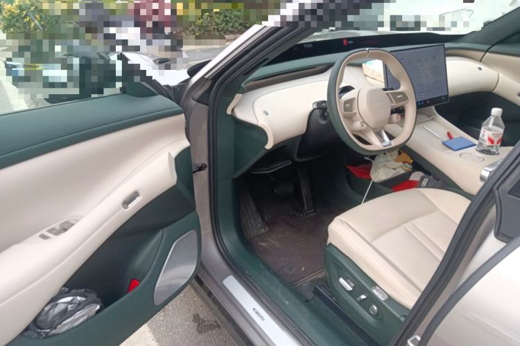 Used Xiaomi Auto YU7 2025 Ultra-Long Range All-Wheel Drive Pro Version Driver Seat