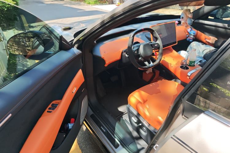 Used Xiaomi Auto YU7 2025 Ultra-Long Range High-Performance All-Wheel-Drive Max Edition Driver Seat