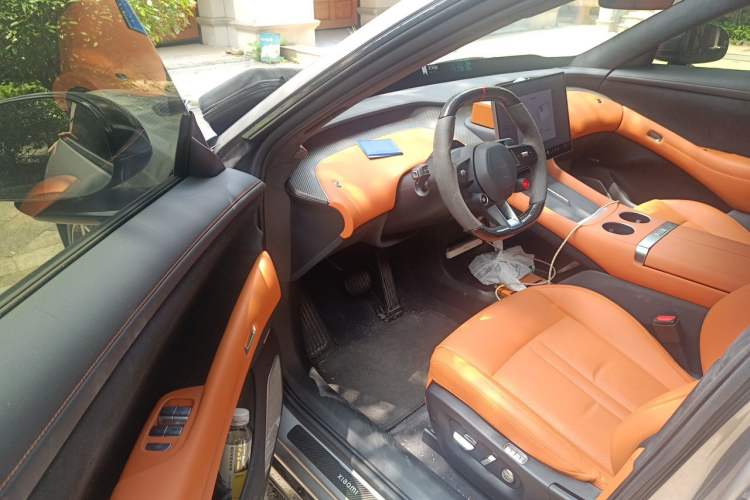 Used Xiaomi Auto YU7 2025 Ultra-Long Range High-Performance All-Wheel-Drive Max Edition Driver Seat