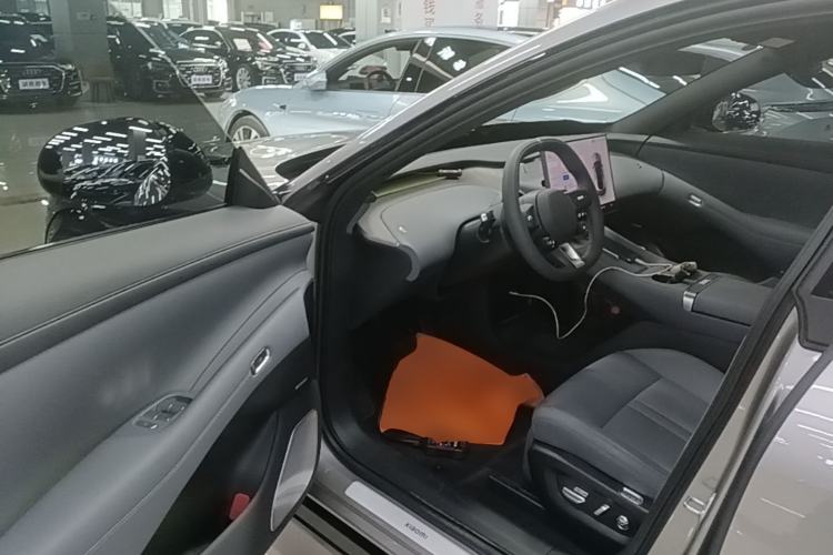 Used Xiaomi Auto YU7 2025 Ultra-Long Range All-Wheel Drive Pro Version Driver Seat