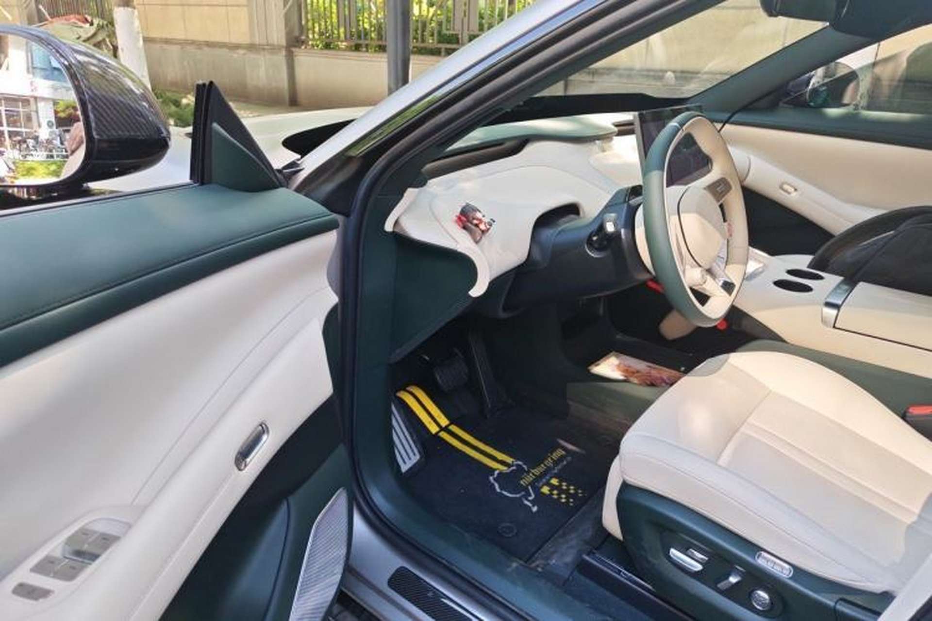 Used Xiaomi Auto YU7 2025 Ultra-Long Range All-Wheel Drive Pro Version Driver Seat