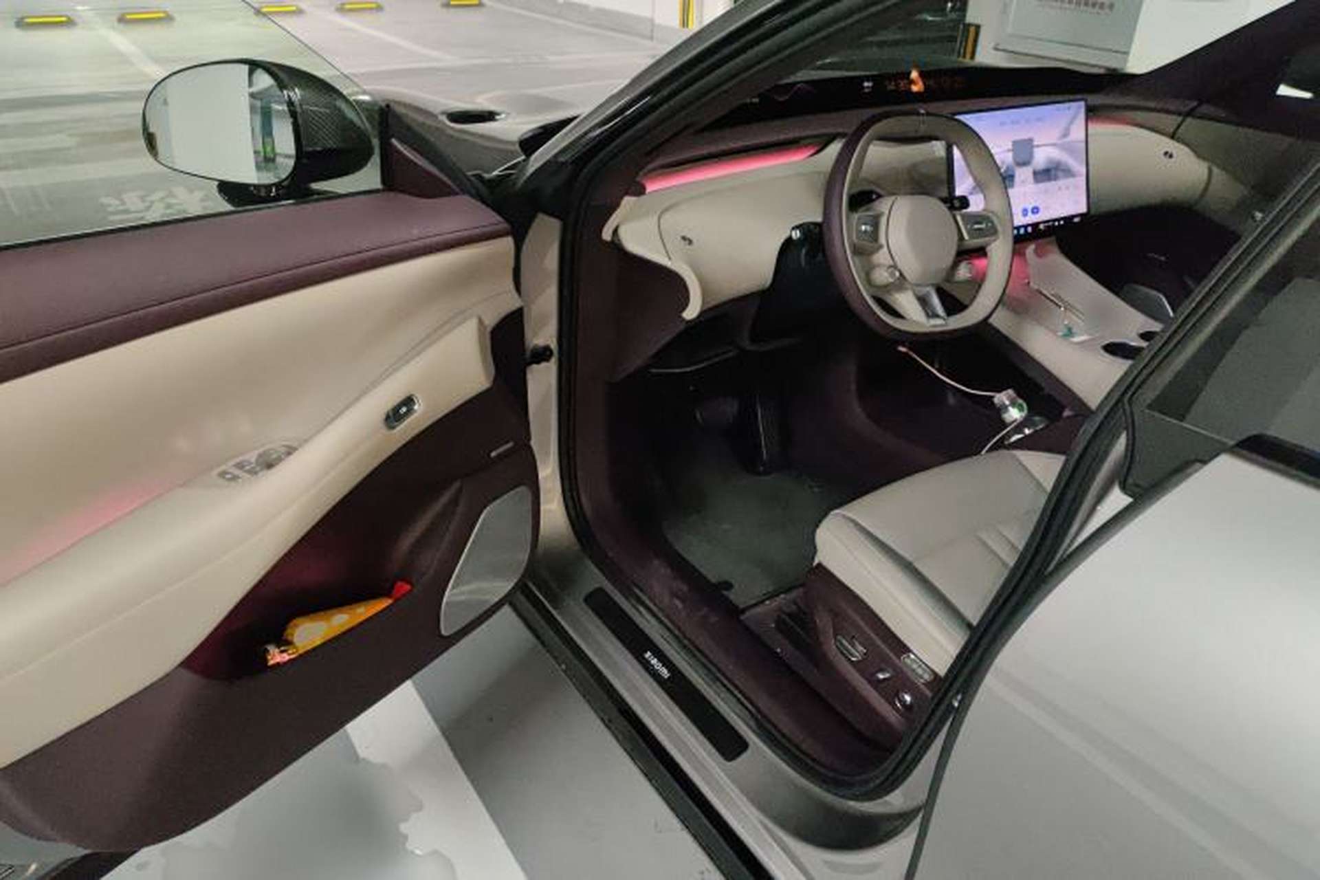 Used Xiaomi Auto YU7 2025 Ultra-Long Range High-Performance All-Wheel-Drive Max Edition Driver Seat