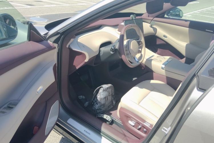 Used Xiaomi Auto YU7 2025 Ultra-Long Range All-Wheel Drive Pro Version Driver Seat
