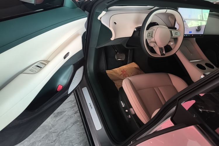 Used Xiaomi Auto YU7 2025 Ultra-Long Range All-Wheel Drive Pro Version Driver Seat