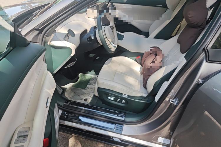 Used Xiaomi Auto YU7 2025 Ultra-Long Range Rear-Wheel Drive Version Driver Seat