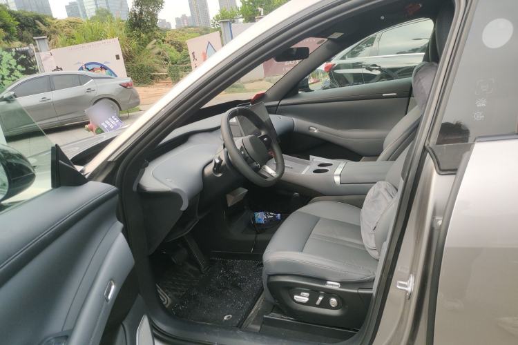 Used Xiaomi Auto YU7 2025 Ultra-Long Range Rear-Wheel Drive Version Driver Seat