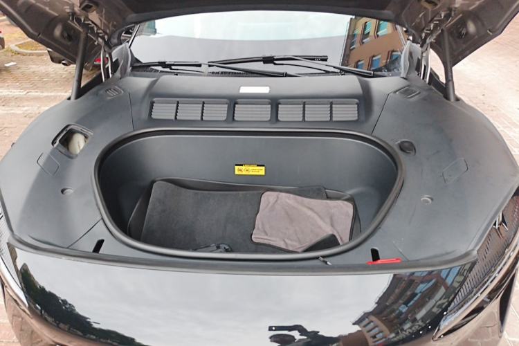 Used Xiaomi Auto YU7 2025 Ultra-Long Range High-Performance All-Wheel-Drive Max Edition Engine Bay
