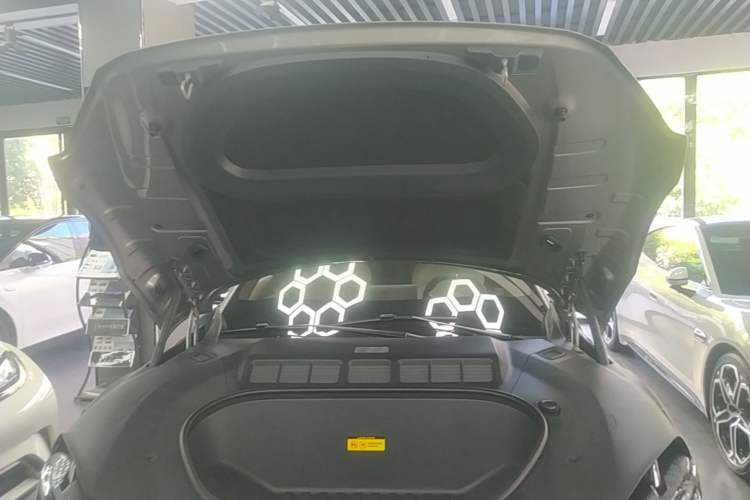 Used Xiaomi Auto YU7 2025 Ultra-Long Range Rear-Wheel Drive Version Engine Bay