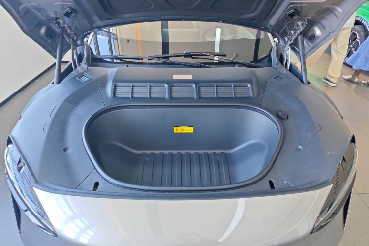 Used Xiaomi Auto YU7 2025 Ultra-Long Range All-Wheel Drive Pro Version Engine Bay