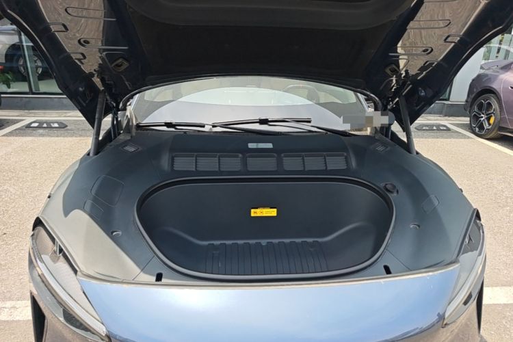 Used Xiaomi Auto YU7 2025 Ultra-Long Range High-Performance All-Wheel-Drive Max Edition Engine Bay