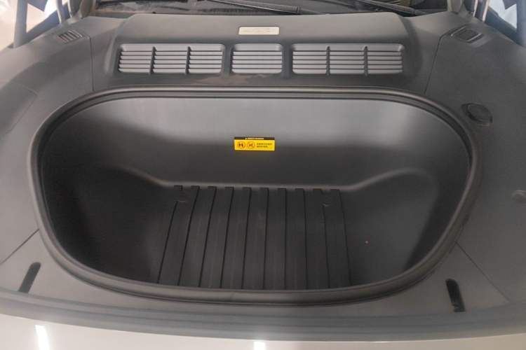 Used Xiaomi Auto YU7 2025 Ultra-Long Range Rear-Wheel Drive Version Engine Bay
