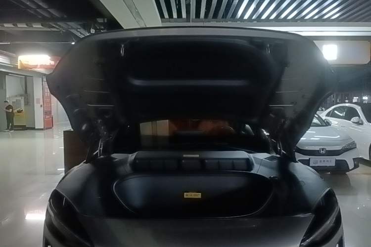 Used Xiaomi Auto YU7 2025 Ultra-Long Range Rear-Wheel Drive Version Engine Bay
