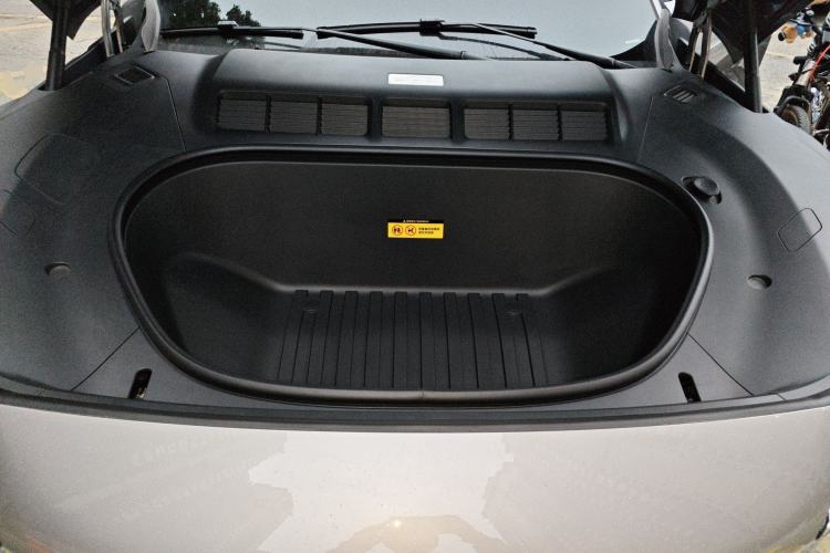 Used Xiaomi Auto YU7 2025 Ultra-Long Range High-Performance All-Wheel-Drive Max Edition Engine Bay