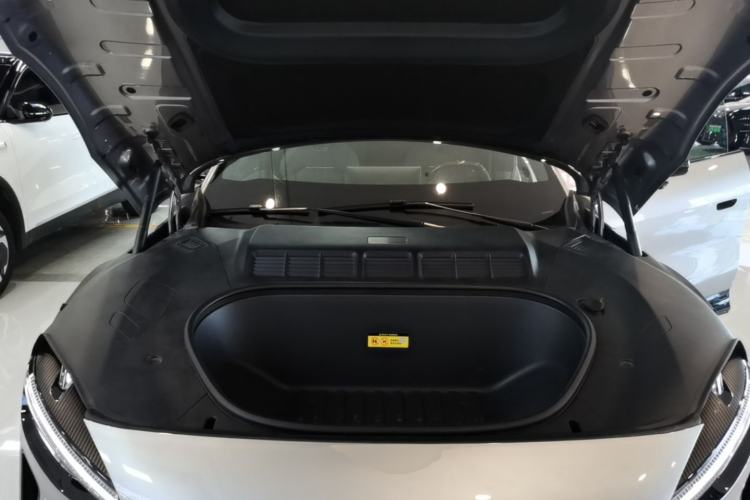 Used Xiaomi Auto YU7 2025 Ultra-Long Range High-Performance All-Wheel-Drive Max Edition Engine Bay