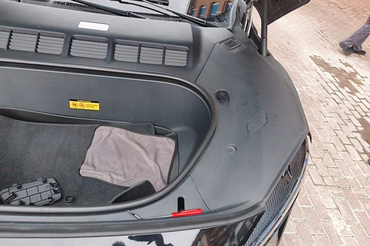 Used Xiaomi Auto YU7 2025 Ultra-Long Range High-Performance All-Wheel-Drive Max Edition Engine Bay Left
