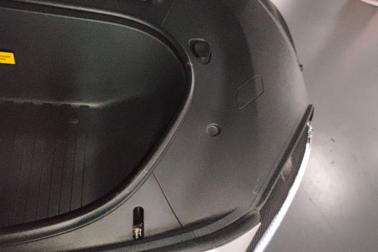Used Xiaomi Auto YU7 2025 Ultra-Long Range High-Performance All-Wheel-Drive Max Edition Engine Bay Left