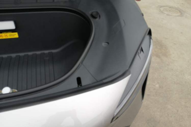 Used Xiaomi Auto YU7 2025 Ultra-Long Range High-Performance All-Wheel-Drive Max Edition Engine Bay Left