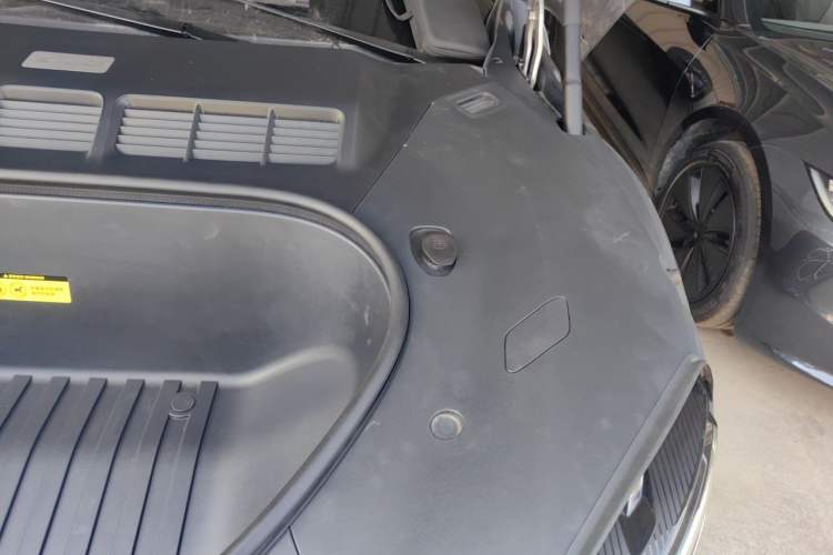 Used Xiaomi Auto YU7 2025 Ultra-Long Range Rear-Wheel Drive Version Engine Bay Left