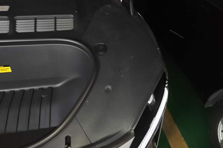 Used Xiaomi Auto YU7 2025 Ultra-Long Range High-Performance All-Wheel-Drive Max Edition Engine Bay Left