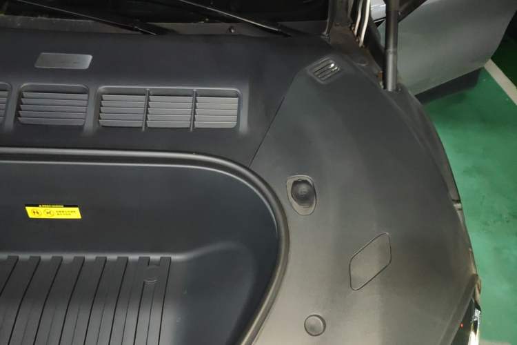 Used Xiaomi Auto YU7 2025 Ultra-Long Range High-Performance All-Wheel-Drive Max Edition Engine Bay Left