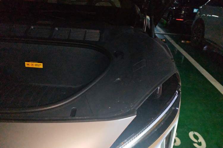 Used Xiaomi Auto YU7 2025 Ultra-Long Range Rear-Wheel Drive Version Engine Bay Left