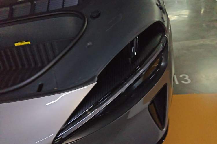 Used Xiaomi Auto YU7 2025 Ultra-Long Range High-Performance All-Wheel-Drive Max Edition Engine Bay Left