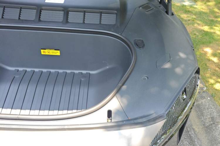 Used Xiaomi Auto YU7 2025 Ultra-Long Range High-Performance All-Wheel-Drive Max Edition Engine Bay Left