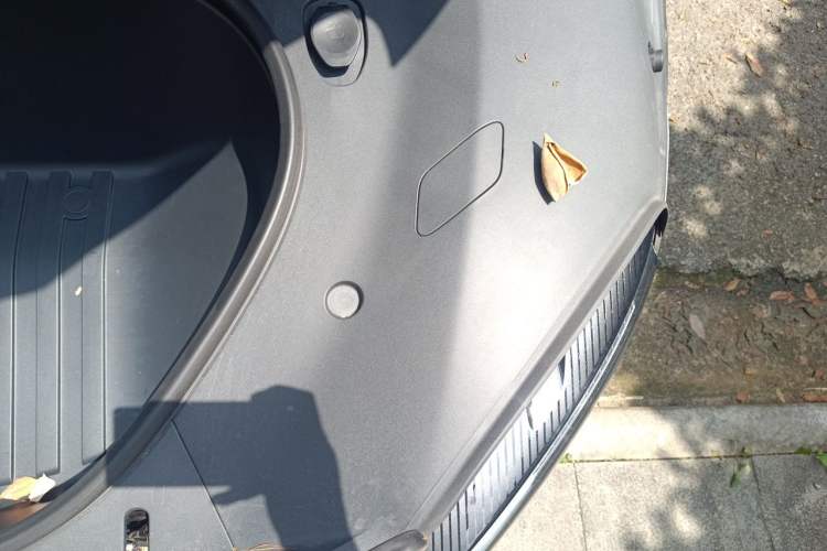 Used Xiaomi Auto YU7 2025 Ultra-Long Range High-Performance All-Wheel-Drive Max Edition Engine Bay Left