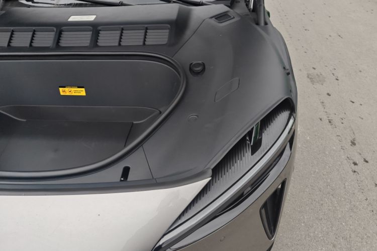 Used Xiaomi Auto YU7 2025 Ultra-Long Range High-Performance All-Wheel-Drive Max Edition Engine Bay Left