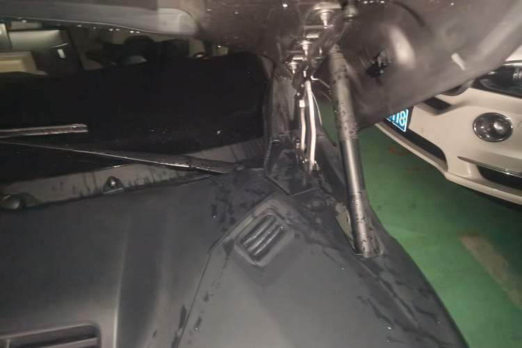Used Xiaomi Auto YU7 2025 Ultra-Long Range High-Performance All-Wheel-Drive Max Edition Engine Bay Left