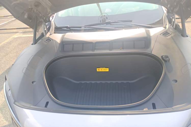 Used Xiaomi Auto YU7 2025 Ultra-Long Range Rear-Wheel Drive Version Engine Bay